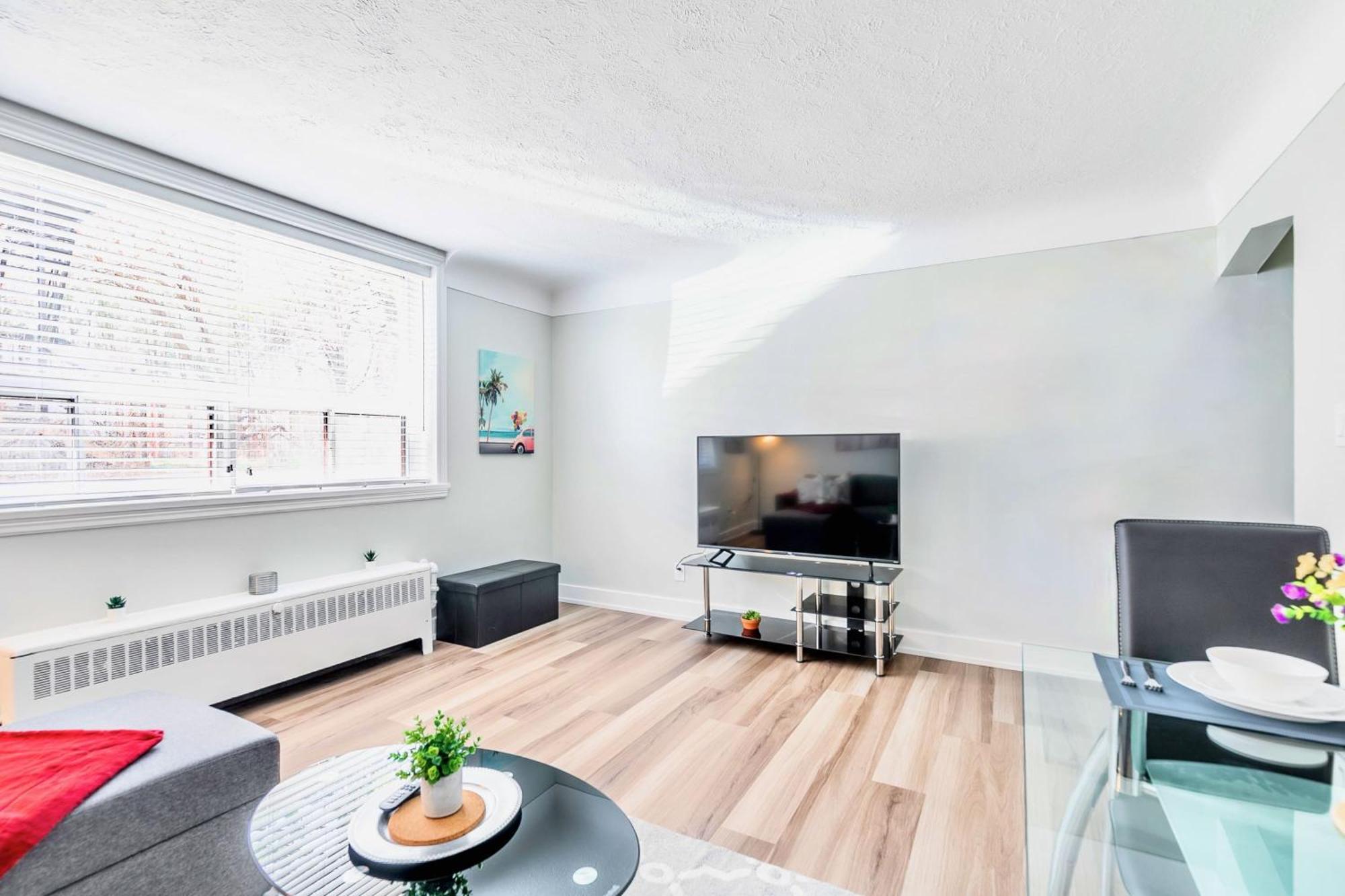Modern Apartment In Corktown Hamilton Sleeps 4 Eksteriør bilde